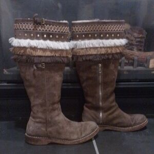 Rare UGG Kiera suede tall boots Boho Indigenous Inspired Fringe Embroidery